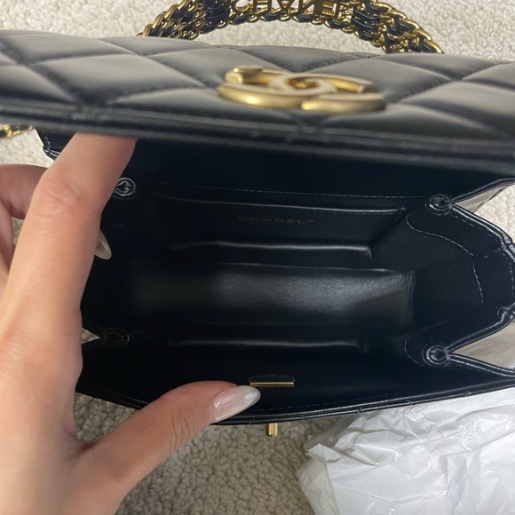 Chanel 23p black mini calfskin with GHW - Picture 7 of 9